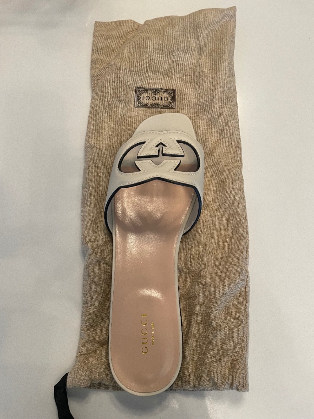 GUCCI - Women's slide sandal with Interlocking G